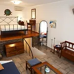 Alexandros Hotel