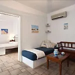 Alexandros Hotel 3*
